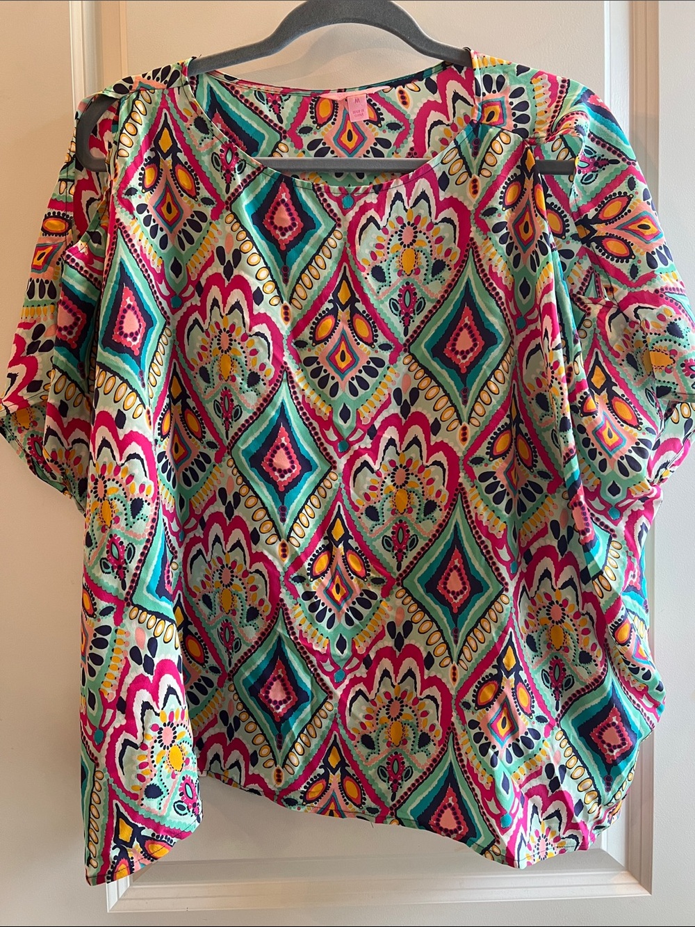 LILLY PULITZER  100% SILK Patterned Cold-Shoulder Top - size M